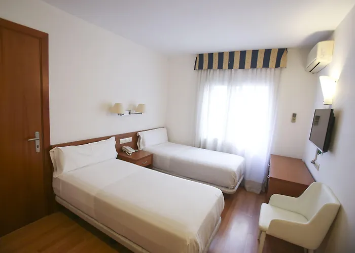Gatell Otel Vilanova i la Geltrú